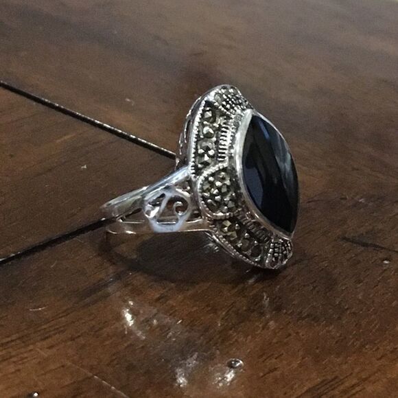 Vintage Marquise Cut Black Onyx Cabochon Sterling Silver & Marcasite Ring Sz 9.5 - Picture 7 of 13